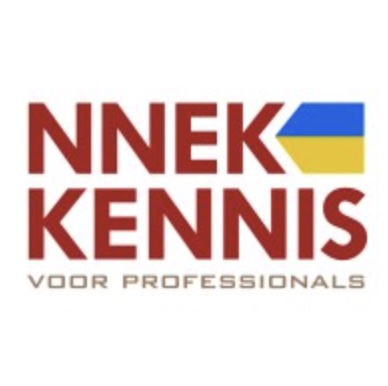 Foto van het logo van NNEK voor de blog podcast over pensioen in gewone mensentaal en voor de blog Podcast in samenwerking met NNEK ons nieuwe pensioen